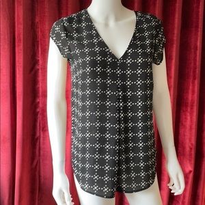 DR2 Black and White Patterned Blouse Size S